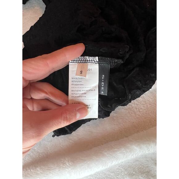 S. Deer High Neck Slim Fit Textured Top Dark Academia minimalist  matrix - Picture 10 of 11